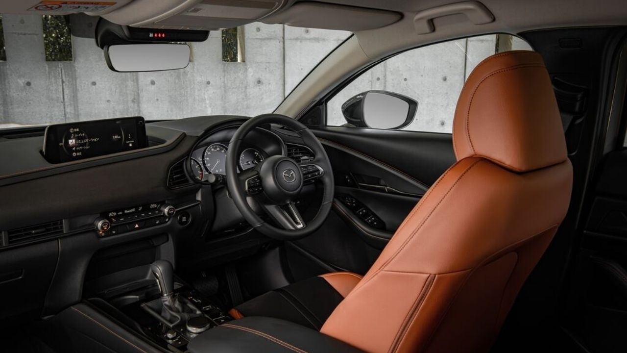 ブログ：【新グレード】CX-30「Retro Sports Edition」のテラコッタ
